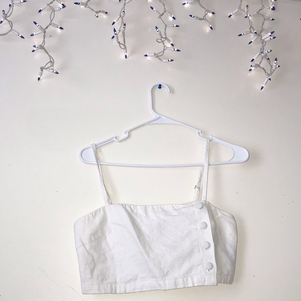 WHITE STYLISH CROP TOP